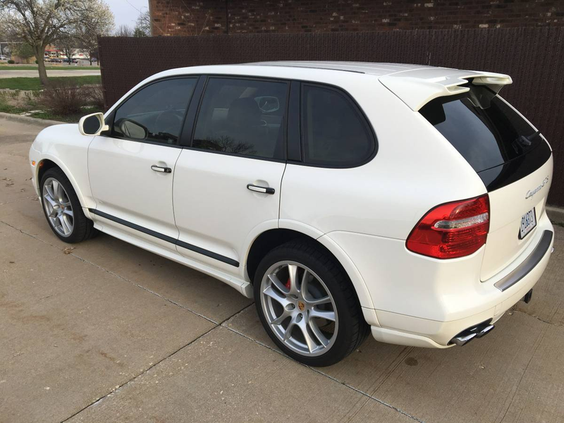 Illustration for article titled At $29,995, Might This Rare 2009 Porsche Cayenne GTS Prove A Scoville Scorcher?